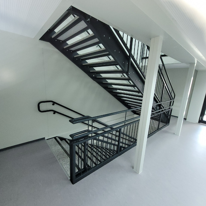 Escalier nouvelle école