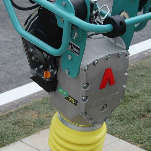 Pilonneuse AMMANN 83 kg vue rapprochée