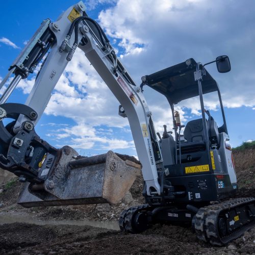 Mini Escavatore 1T – Bobcat – E-power - Noleggio