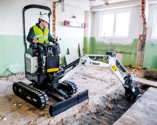 Mini Escavatore 1T – Bobcat – E-power - Noleggio